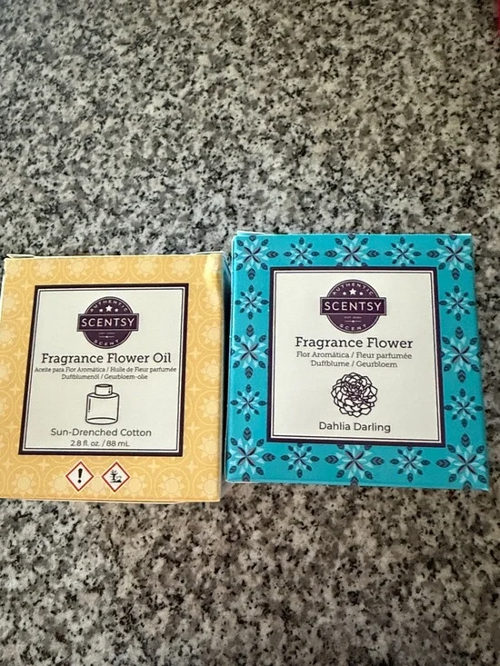 Scentsy sun-drenched Cotton Fragrance Flower NIB - Picture 2 of 2